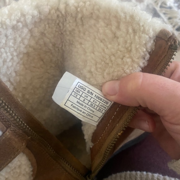 UGG Australia Blayre II Boots - Picture 5 of 5